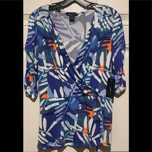 Robert Louis Floral Top Size Large -NEW!